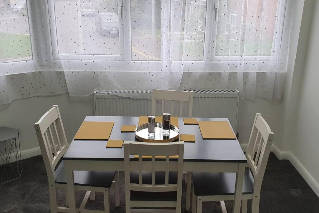 Exquisite And Modern 2 Bed Maisonette 哈姆斯沃思 外观 照片