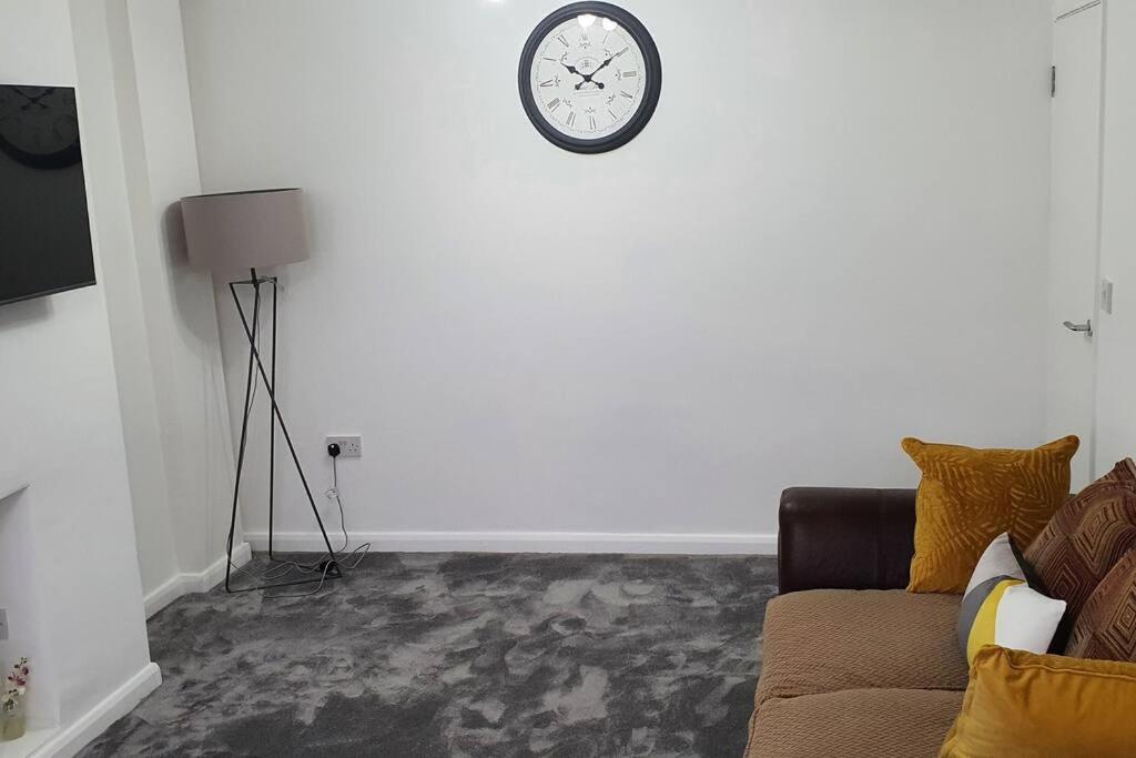 Exquisite And Modern 2 Bed Maisonette 哈姆斯沃思 外观 照片
