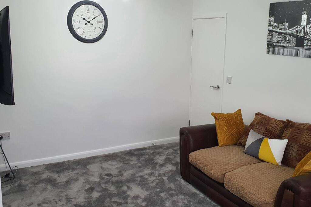 Exquisite And Modern 2 Bed Maisonette 哈姆斯沃思 外观 照片